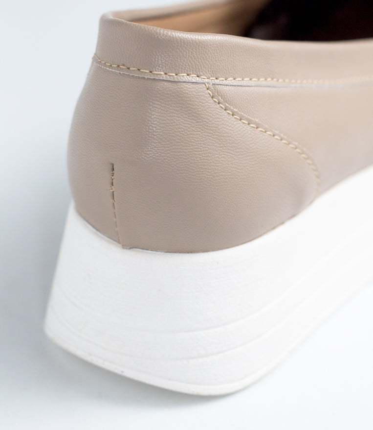 Lia Beige