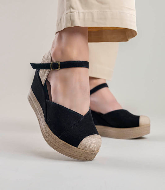Adali Black
