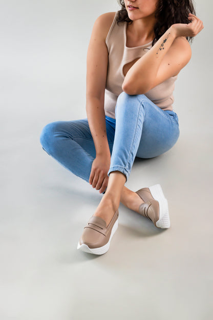 Lia Beige